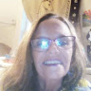 Meet your Posher, Lorrie